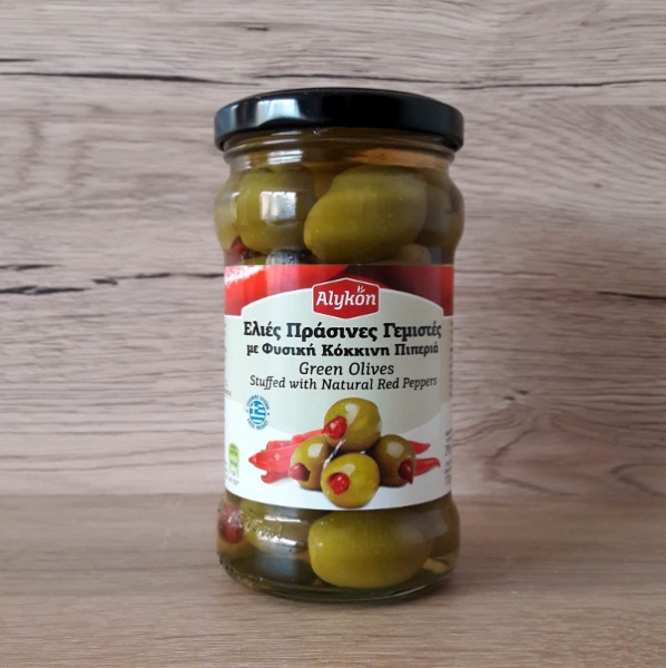 grüne Oliven mit Paprika gefüllt